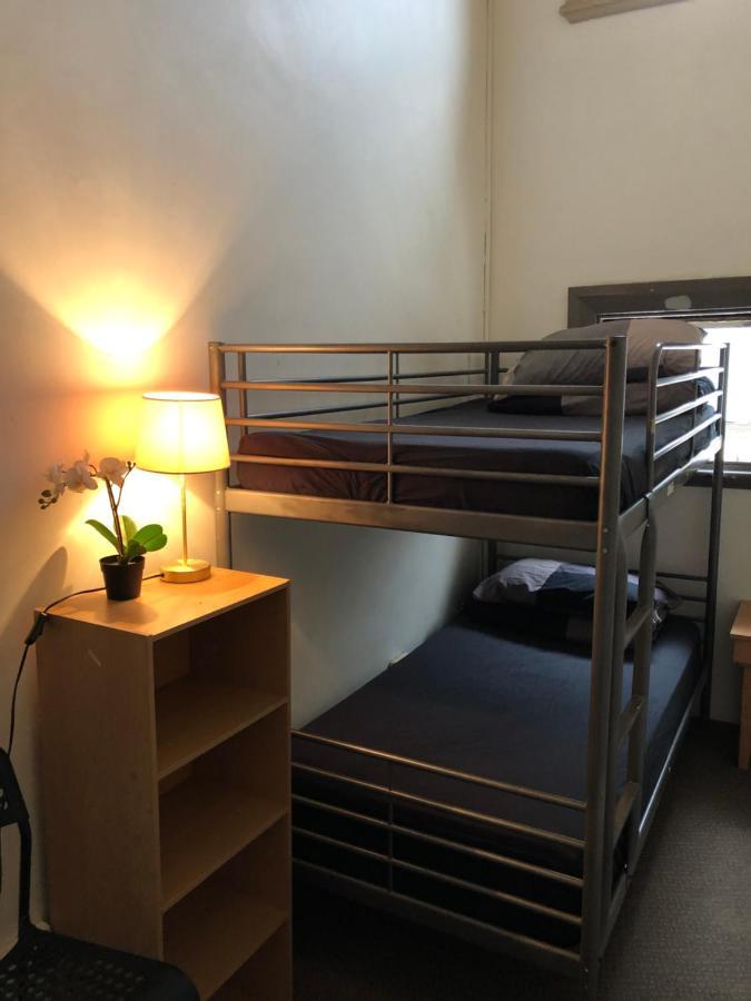 Bert's Backpackers Ostello