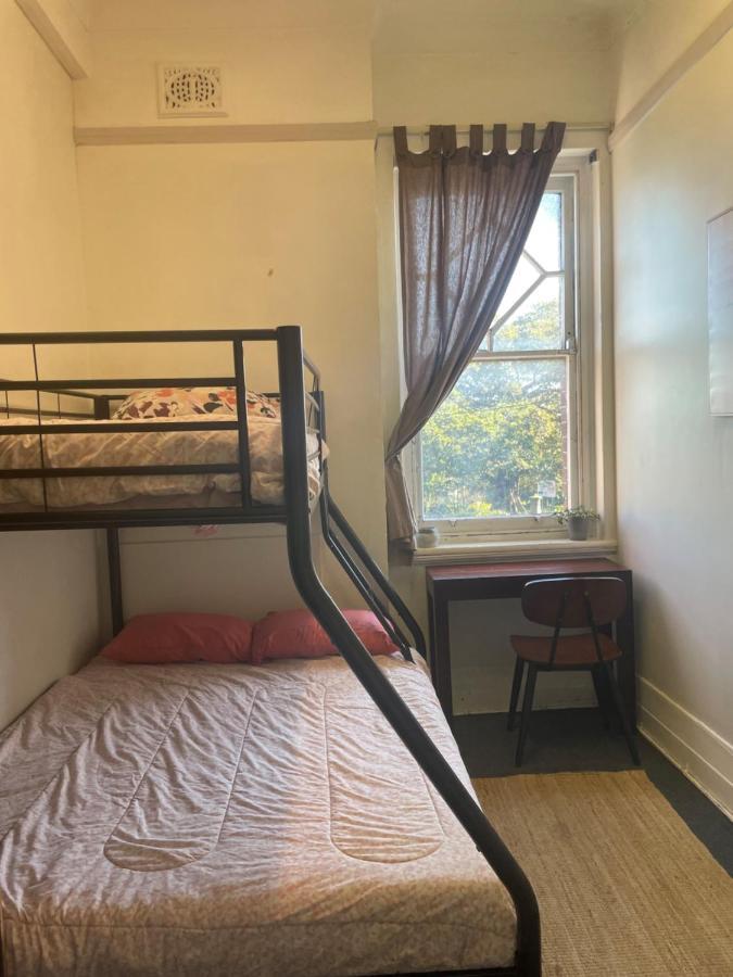 Bert's Backpackers Ostello
