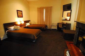 Bert's Backpackers Ostello *
